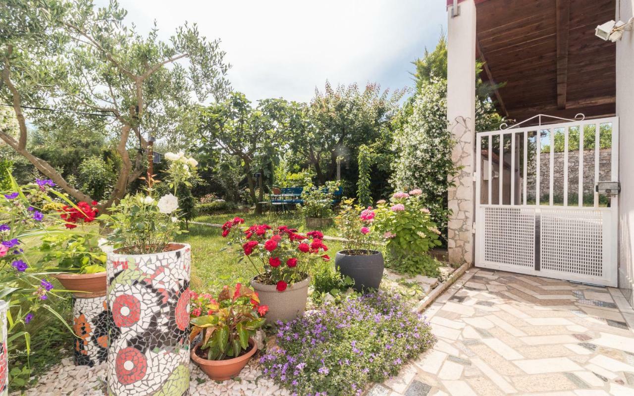Holiday Home Nadia พูลา ภายนอก รูปภาพ